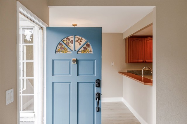 Detail Gallery Image 3 of 43 For 1321 via Sebastian #12,  San Pedro,  CA 90732 - 2 Beds | 2 Baths