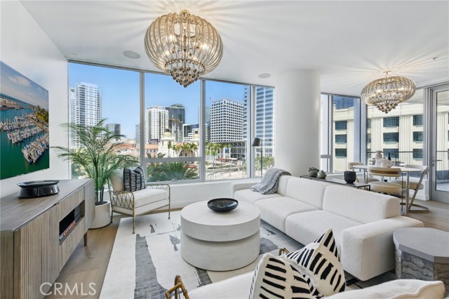 Detail Gallery Image 1 of 53 For 888 W E St #505,  San Diego,  CA 92101 - 2 Beds | 2 Baths