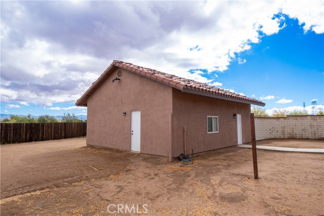 Detail Gallery Image 53 of 75 For 14064 Tioga, Oak Hills,  CA 92344 - 5 Beds | 2/1 Baths