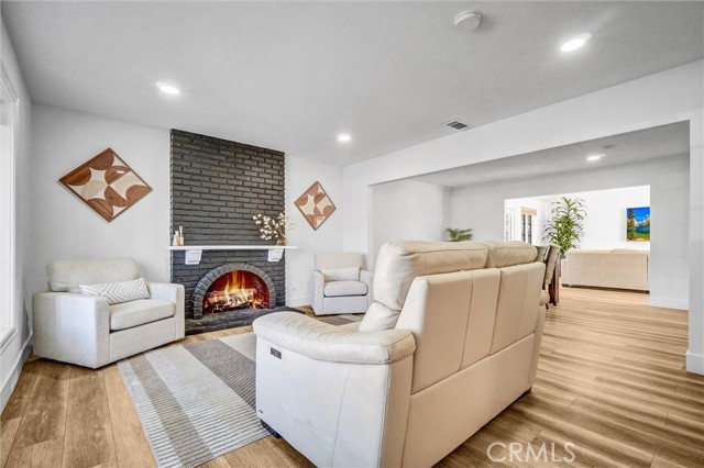Detail Gallery Image 9 of 30 For 1501 Shenandoah St, Placentia,  CA 92870 - 5 Beds | 2/1 Baths