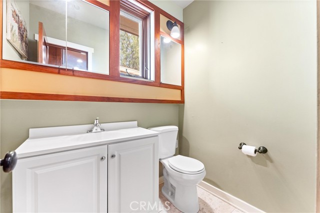 1944 W Lullaby Lane, Anaheim CA: https://media.crmls.org/medias/917005bf-1eae-4a8a-b593-adc53c4d387c.jpg