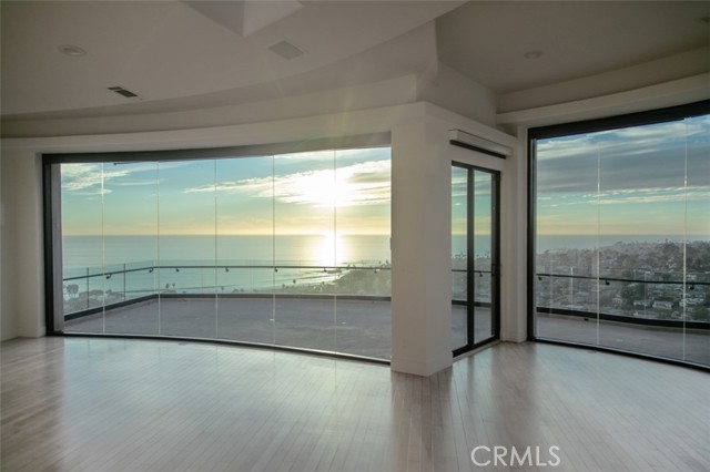 Detail Gallery Image 37 of 45 For 648 Mystic Vw, Laguna Beach,  CA 92651 - 5 Beds | 3/2 Baths