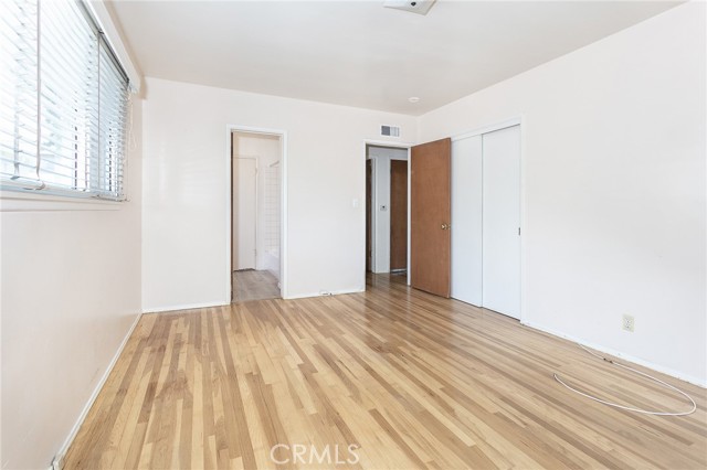 10436 Columbus Avenue photo 13