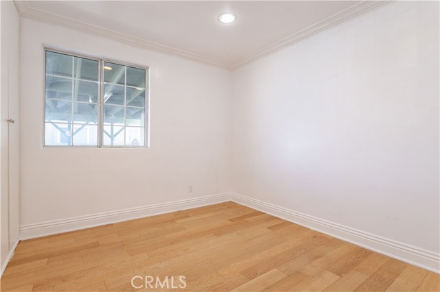 Detail Gallery Image 19 of 32 For 8855 Tyrone, Panorama City,  CA 91402 - 3 Beds | 2 Baths