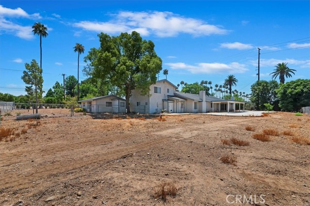 8853 Dufferin Avenue, Riverside CA: https://media.crmls.org/medias/917177cc-ece0-443e-ac4b-ed241ac9928b.jpg