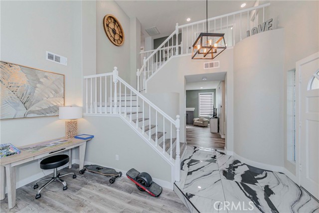 Detail Gallery Image 17 of 67 For 16396 High Bluff Ct, Riverside,  CA 92503 - 4 Beds | 3 Baths