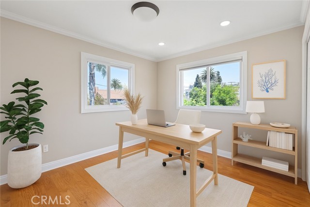 Virtual staging used. Images are for illustrative purposes only and may not reflect actual scale or proportions.