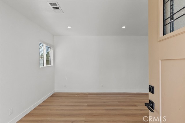 Detail Gallery Image 7 of 20 For 701 N Rose Ave, Compton,  CA 90221 - 2 Beds | 2 Baths