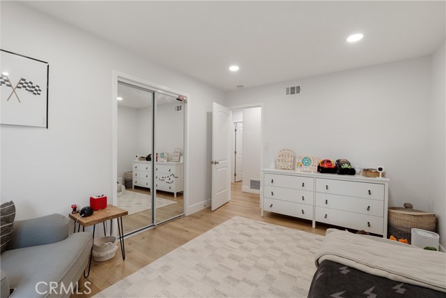 Detail Gallery Image 19 of 28 For 2901 Royal Palm Dr, Costa Mesa,  CA 92626 - 4 Beds | 2 Baths