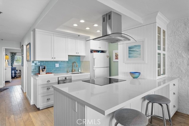 615 Esplanade, Redondo Beach CA: https://media.crmls.org/medias/9172a6d0-c91c-44fd-9d3d-a6a209888690.jpg