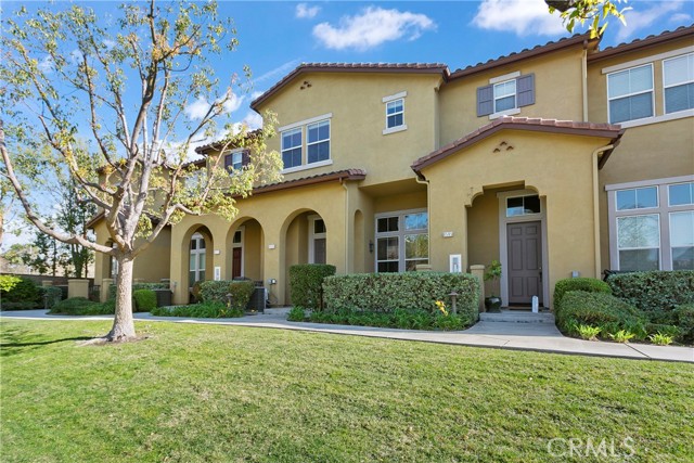 Detail Gallery Image 2 of 30 For 8509 E Kendra Loop, Orange,  CA 92867 - 3 Beds | 2/1 Baths