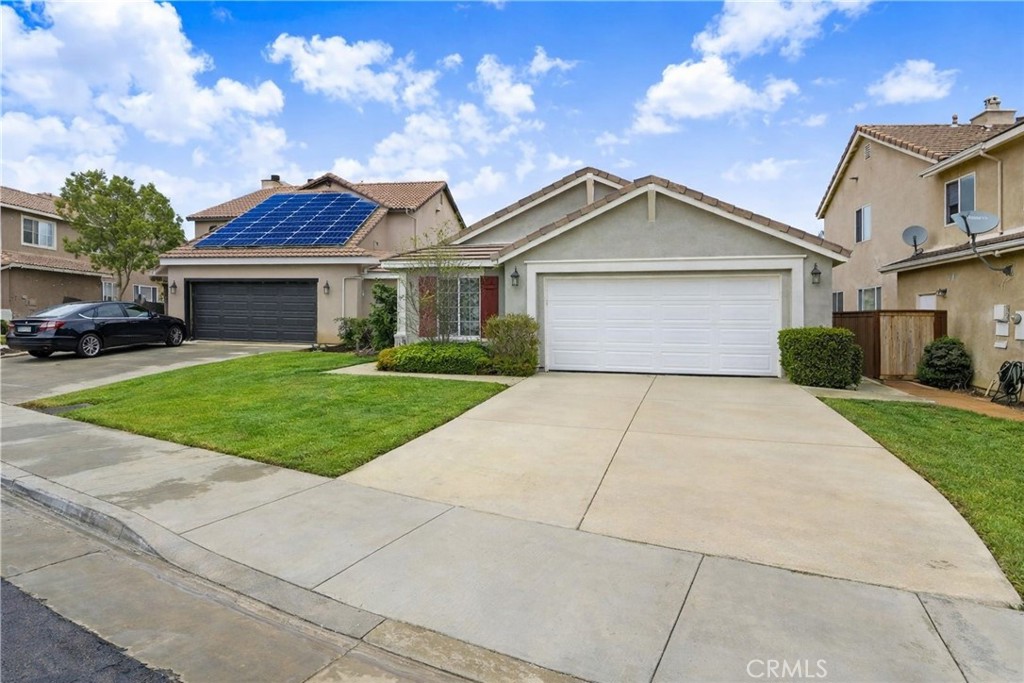 44607 Crestwood Circle