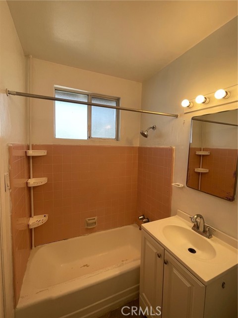 Detail Gallery Image 9 of 11 For 128 N Gage Ave #1/2,  Los Angeles,  CA 90063 - 1 Beds | 1 Baths