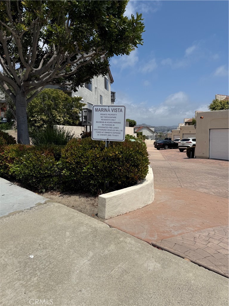 MLS #OC25116678 img 1