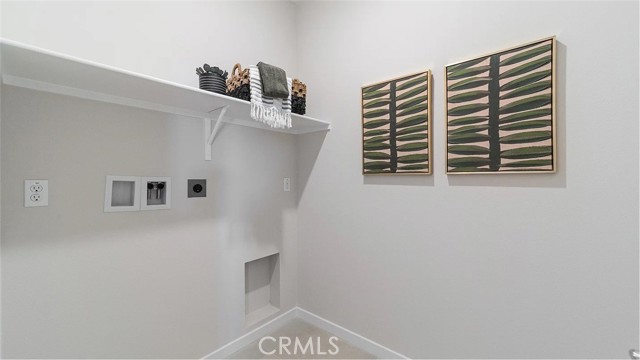 Detail Gallery Image 14 of 19 For 2577 Cloudview Privado, Ontario,  CA 91761 - 3 Beds | 2/1 Baths