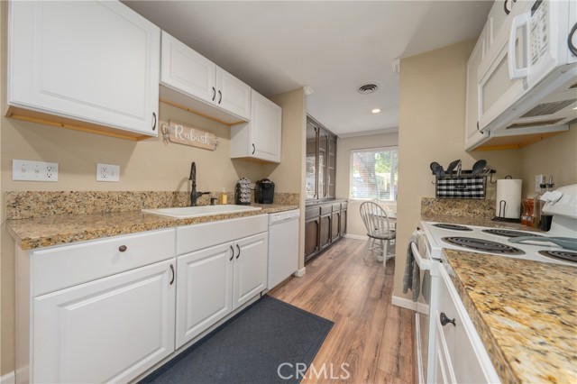 Detail Gallery Image 10 of 32 For 9380 Chippewa Trl, Kelseyville,  CA 95451 - 3 Beds | 2 Baths