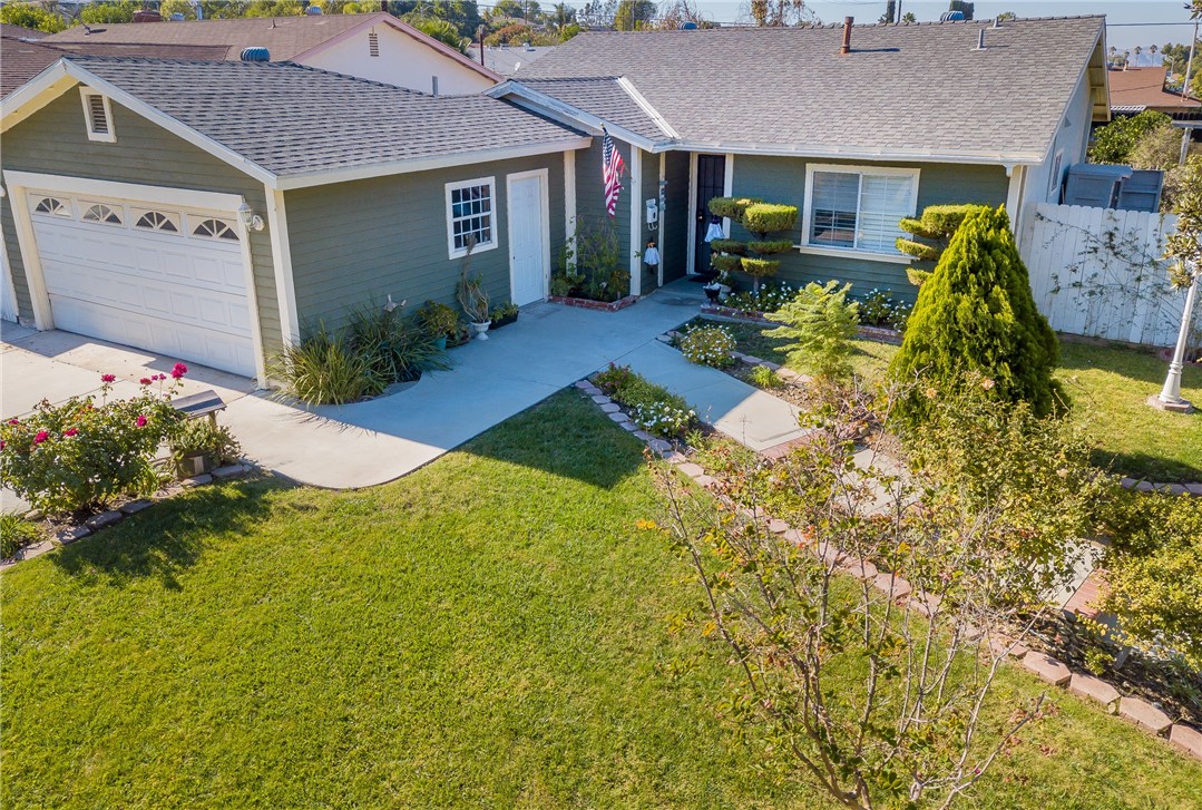 1702 Rainbow Ridge St, Corona, CA 92882