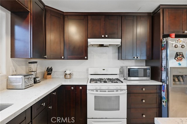 Detail Gallery Image 13 of 35 For 7857 Embry Point, San Diego,  CA 92126 - 5 Beds | 3 Baths