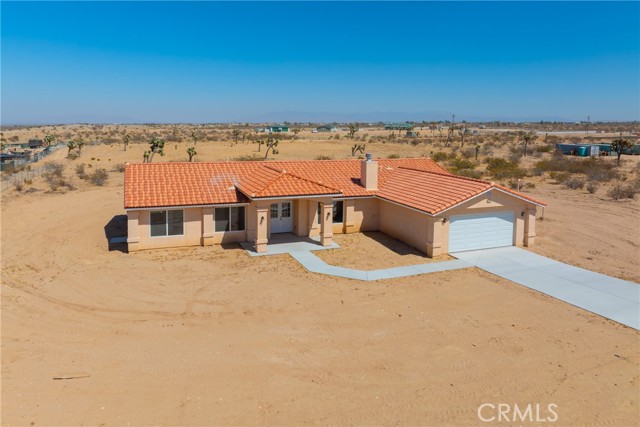 Detail Gallery Image 3 of 40 For 12275 Barbet Rd, Phelan,  CA 92371 - 4 Beds | 2 Baths