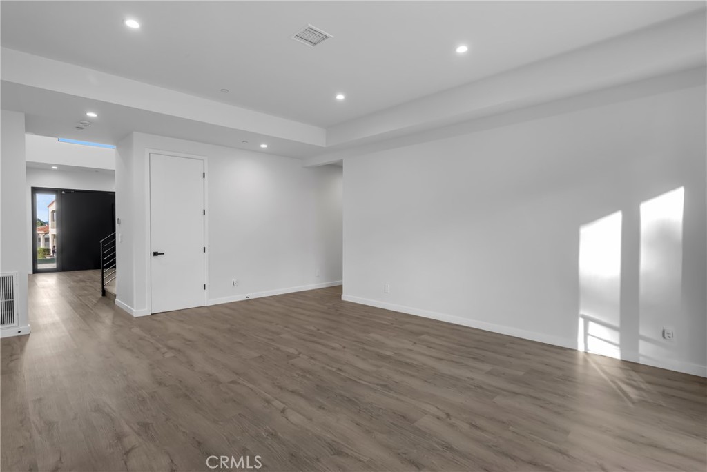 MLS #SB25163929 image #11