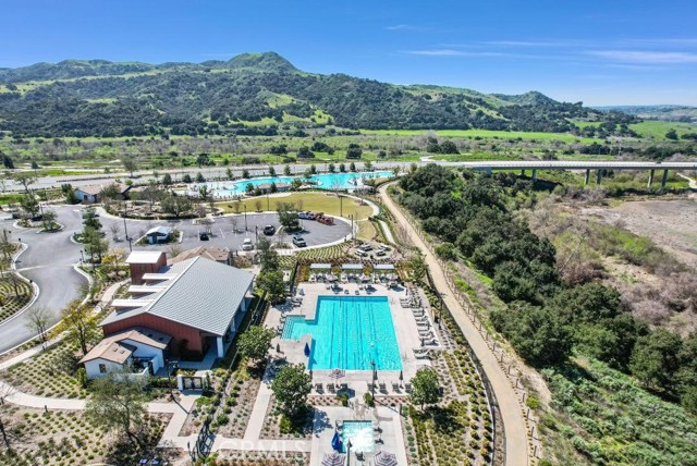 1401 LASSO WAY unit 105 Way, Rancho Mission Viejo, California 92694, 2 Bedrooms Bedrooms, ,2 BathroomsBathrooms,Residential Lease,For Rent,1401 LASSO WAY unit 105 Way,CROC25018655
