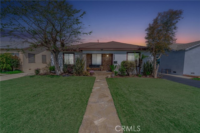1933 W 147th Street, Gardena CA: https://media.crmls.org/medias/917acb56-ca77-4a30-85cd-f7d12f397049.jpg