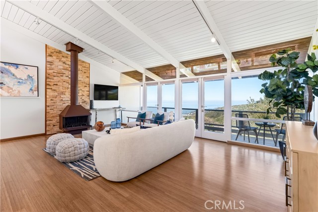 Detail Gallery Image 32 of 46 For 1961 San Remo Dr, Laguna Beach,  CA 92651 - 3 Beds | 2/1 Baths