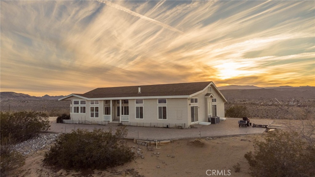 57120 Luna Vista Lane