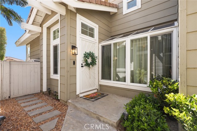 Detail Gallery Image 3 of 34 For 2332 Aspen St, Tustin,  CA 92782 - 3 Beds | 2/1 Baths