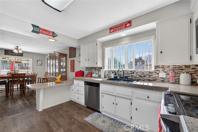 Detail Gallery Image 7 of 34 For 41221 Jamaica, Hemet,  CA 92544 - 3 Beds | 2 Baths