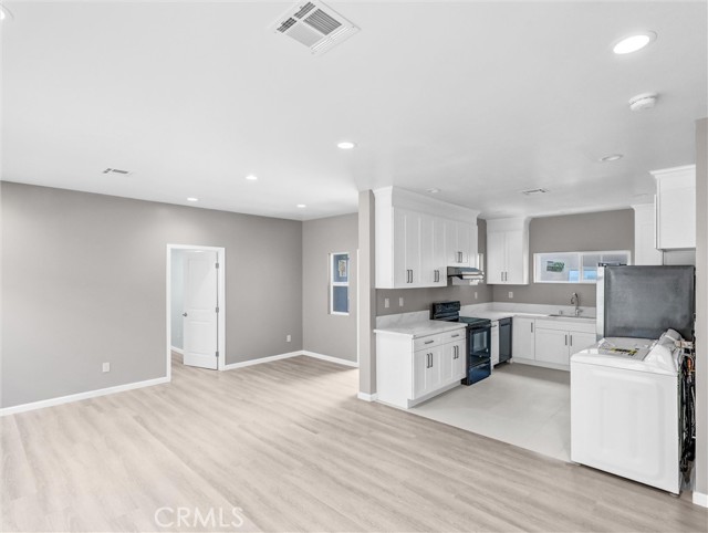 2451 Graydon Avenue, Monrovia CA: https://media.crmls.org/medias/917d7859-7f33-495e-bea2-dfb6dcae56e7.jpg