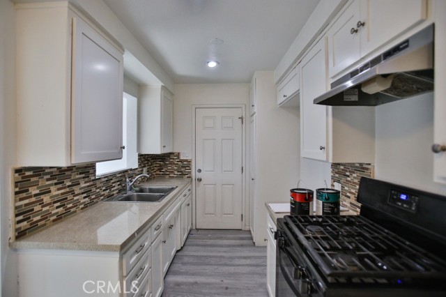 Detail Gallery Image 7 of 16 For 525 W Hampshire Ave, Anaheim,  CA 92805 - 5 Beds | 3 Baths