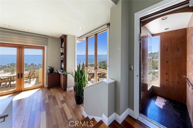 Detail Gallery Image 13 of 40 For 1076 Skyline Dr, Laguna Beach,  CA 92651 - 4 Beds | 4/1 Baths