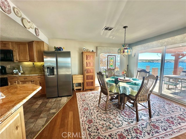 Detail Gallery Image 14 of 41 For 26576 Bluewater, Helendale,  CA 92342 - 2 Beds | 2 Baths