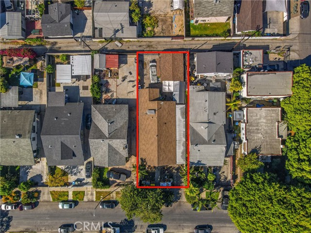 Detail Gallery Image 3 of 4 For 1611 W 46th, Los Angeles,  CA 90062 - 6 Beds | 3 Baths