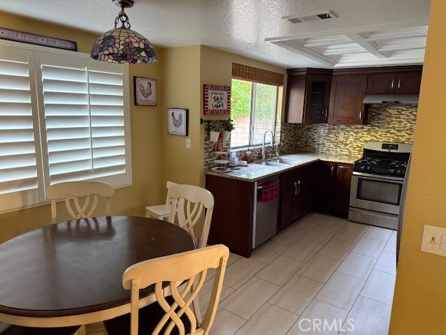 Detail Gallery Image 4 of 16 For 1120 Pebblewood, Diamond Bar,  CA 91765 - 4 Beds | 3 Baths