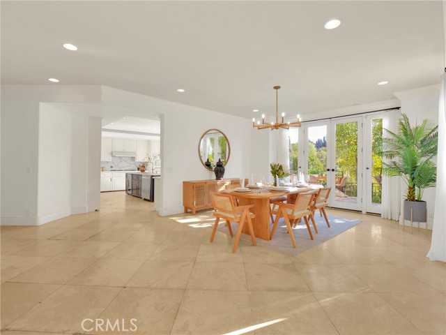 Detail Gallery Image 15 of 60 For 4862 Galendo St, Woodland Hills,  CA 91364 - 6 Beds | 6 Baths