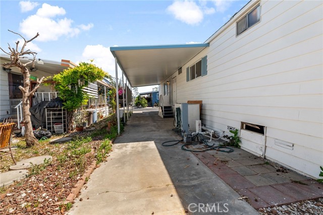 10200 Bolsa Ave, Westminster CA: https://media.crmls.org/medias/917fecf6-dbb2-45f2-83d2-1f67048a65e7.jpg