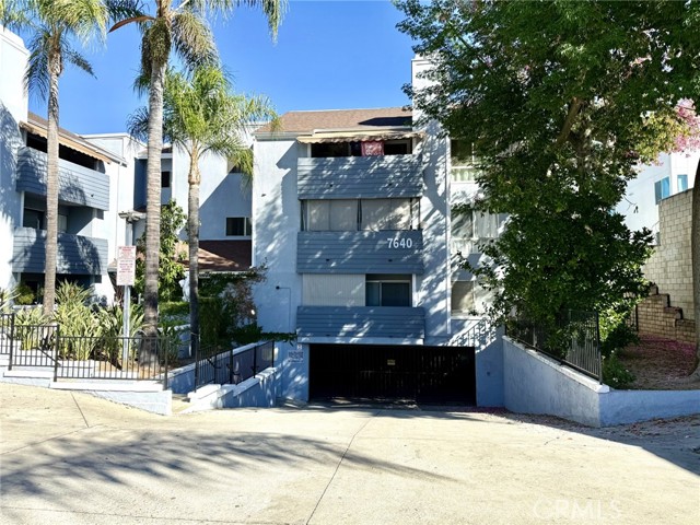 7640 Oso Avenue, Winnetka CA: https://media.crmls.org/medias/9180928e-4679-4b8a-b2e5-747f34c582ae.jpg