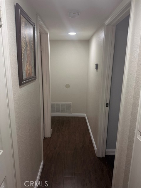 Detail Gallery Image 13 of 28 For 863 Encino, Corona,  CA 92882 - 3 Beds | 2 Baths