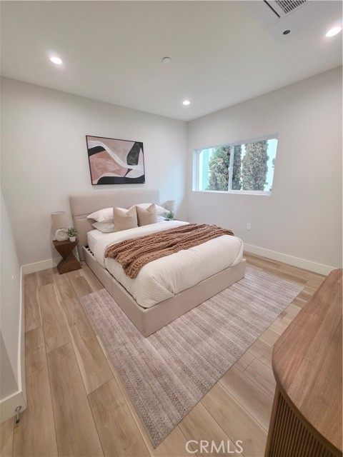 Image 16 of 41 For 1821 Westholmes Ave Avenue 1821