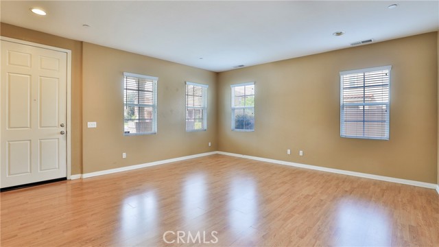 1748 Yvonne Court, Riverside CA: https://media.crmls.org/medias/91828094-99f4-43a1-bb46-254cf5a4ce54.jpg
