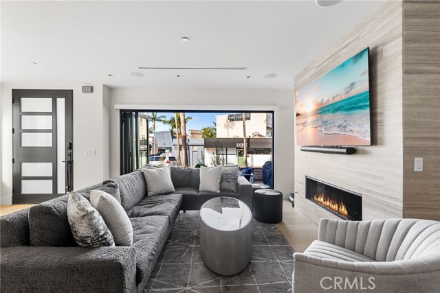 Detail Gallery Image 8 of 38 For 612 Goldenrod Ave, Corona Del Mar,  CA 92625 - 3 Beds | 4 Baths