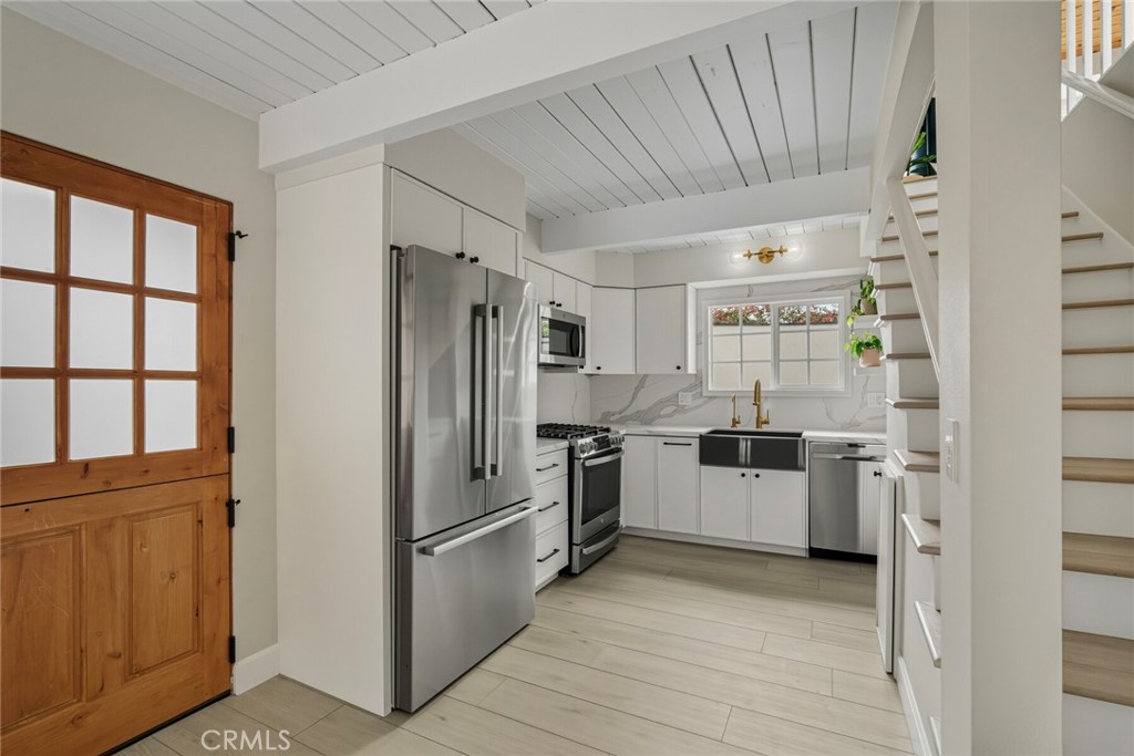 MLS #OC25234747 image #2