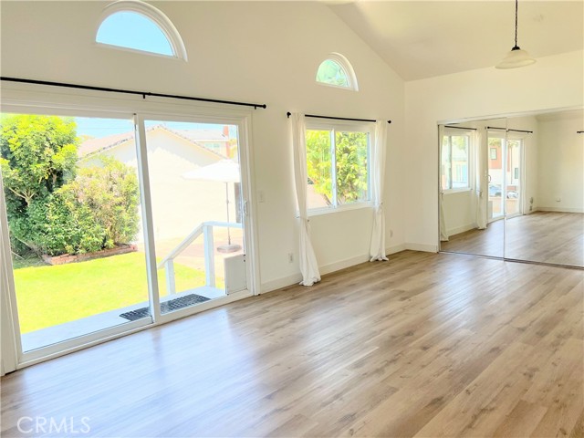 418 N Lucia Avenue, Redondo Beach CA: https://media.crmls.org/medias/9182a6c9-c061-4236-89ad-356fc26379fe.jpg