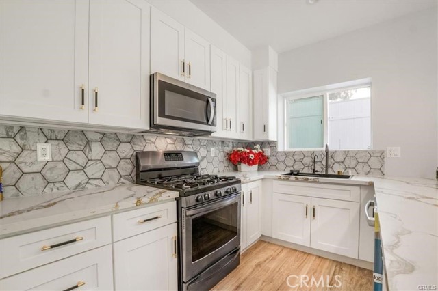 9739 Hillhaven Avenue, Tujunga CA: https://media.crmls.org/medias/9182ae03-8163-47fe-863c-2380aae78487.jpg
