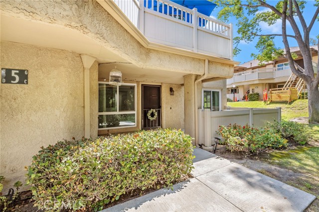 Detail Gallery Image 1 of 18 For 25652 Rimgate Dr 5c,  Lake Forest,  CA 92630 - 2 Beds | 1 Baths