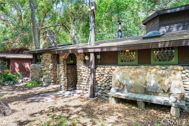 25 Hot Spring Canyon Rd, San Juan Capistrano CA: https://media.crmls.org/medias/9183702a-5614-44f7-b3bf-5798cc22ec03.jpg