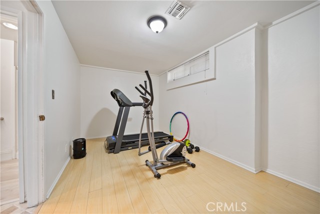 Detail Gallery Image 35 of 47 For 19950 Sherman Way Unit a a,  Winnetka,  CA 91306 - 3 Beds | 4 Baths