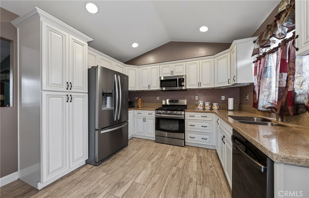 1615 Quail Summit